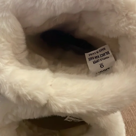NWT Lauren Lorraine Faux Fur Boots. - Picture 9 of 11